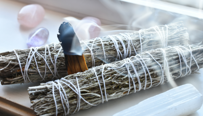 How to clean amethyst crystal with sage and palo santo sticks