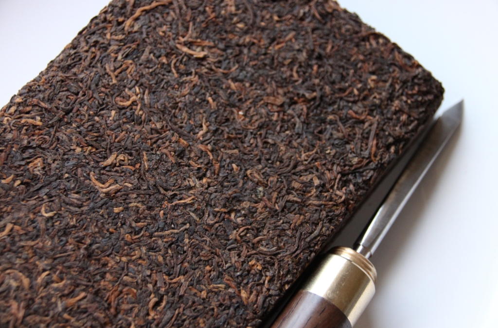 Herbal tea loose leaf compressed