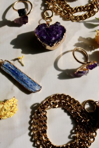 how to clean tarnished jewelry with non-toxic ingredients