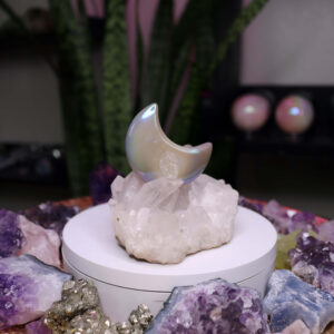 Druzy aura agate crystal moon 40 grams new moon gemstones crystal shop
