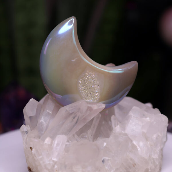 Druzy aura agate crystal moon 40 grams new moon gemstones crystal shop