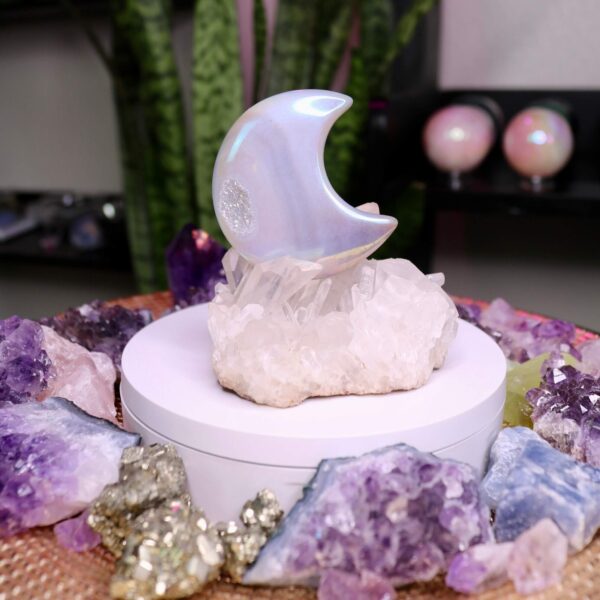 Druzy aura agate crystal moon 58 grams new moon gemstones crystal shop 03